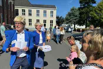 Cabaretier vermomd als Joost Klein in stemlokaal: “Kom stemmen voor Europapa”