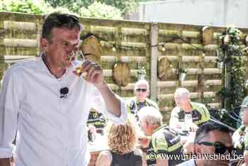 LIVE ANTWERPEN. Elektriciteitskabel uitgetrokken aan kiesbureau, wachttijden lopen op - Nog problemen in 10 stembureaus