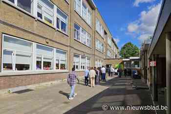 Een uur aanschuiven of 5 minuten? Het ene stembureau is het andere niet