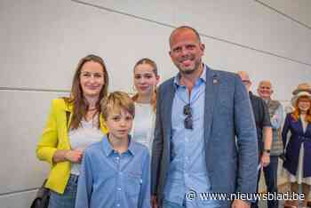 Vaderdag met het gezin en al de eerste lokale campagnemomenten: Zo beleeft Theo Francken (N-VA) de verkiezingszondag
