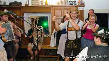 „Aufgspuit in Schnoatsee“: Ein Dorf und seine Wirtshäuser verwandeln sich in eine Konzertbühne