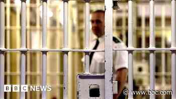 Labour does not rule out continuing early prison releases