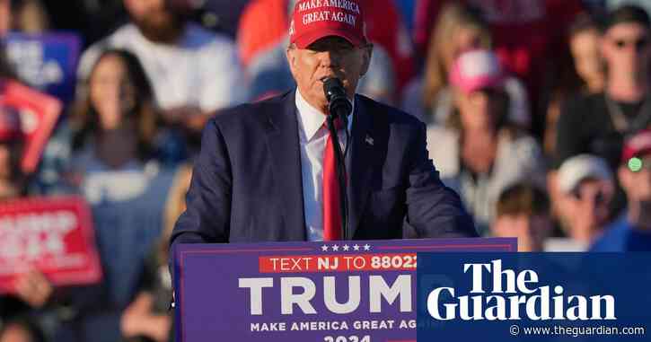 Trump to hold Las Vegas rally in burning heat with extra medics and water