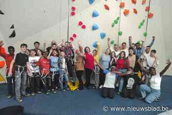 OKAN-leerlingen ontdekken vrijetijdsaanbod in klimzaal