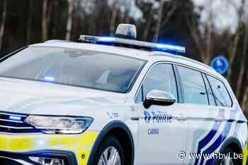 61-jarige chauffeur belandt op rotonde in Genk en raakt gewond