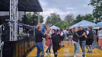 Schmankerltag in Apfeldorf trotz Regenwetter gut besucht