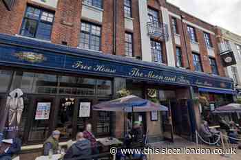 Romford Wetherspoons The Moon and Stars in hours-long closure