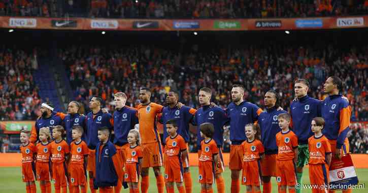 LIVE Nederlands elftal | Oranje voert meteen druk op in uitzwaaiduel, eerste kans voor Veerman