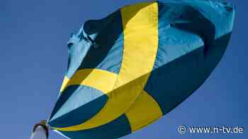 Er muss sein Mandat niederlegen: Schwedischer Rechtspopulist singt "Ausländer raus"