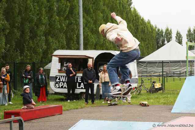 Gratis workshops skateboarden op nieuwe terrein Frans de Peuterstraat
