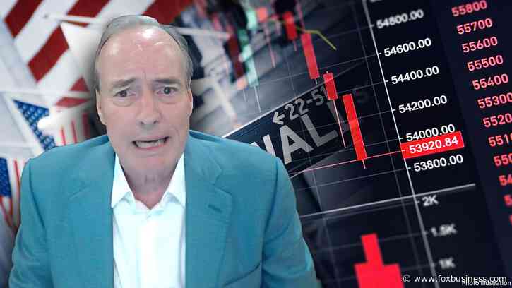 Economist Harry Dent predicts stock market crash worse than 2008 crisis: The ‘bubble of all bubbles’