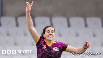 Lancashire Thunder edge past Sunrisers in cup