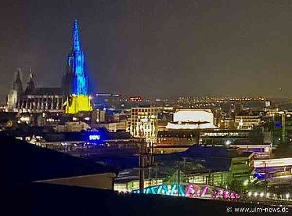 100. Mahnwache "Solidarität mit der Ukraine" mit OB Albsteiger und OB Ansbacher