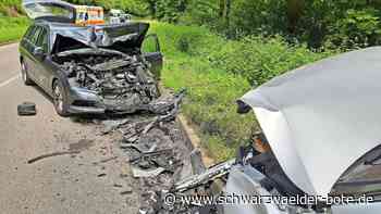Frontalzusammenstoß auf B 463: Sechs Menschen bei Unfall nahe Kentheim teils schwer verletzt
