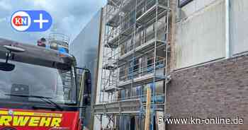 Firma in Henstedt-Ulzburg hat Pech: Erst Schaum-Katastrophe, jetzt Feuer