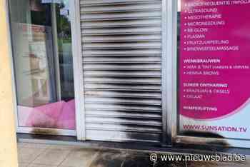 Onbekenden stichten brand aan zonnestudio in Lanaken