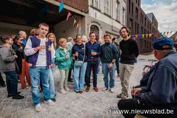 Bewoners vernieuwde Begijnenstraat trakteren aannemer op applaus: “Je ziet dat de mensen gelukkig zijn”