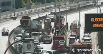 Man dead after crash involving 3 dump trucks on Gardiner Expressway
