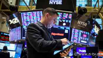 Dow gibt etwas nach: KI-Pläne hieven Apple auf Allzeithoch