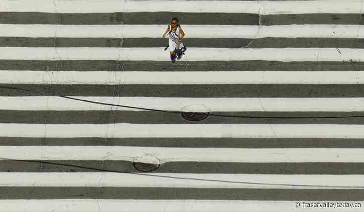 Environment Canada predicts warm summer across country, especially the east