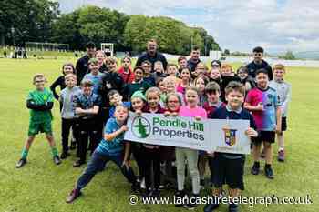 Padiham schoolchildren enjoy free cricket coaching session