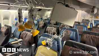 Singapore Airlines turbulence victims offered payouts