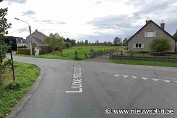 Twee bestuurders lichtgewond afgevoerd na botsing op kruispunt