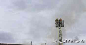 Bamberg: Dachstuhlbrand löst Feuerwehreinsatz aus - glücklicherweise niemand verletzt