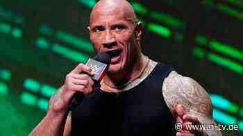 "Melone" am Ellbogen: "The Rock" verletzt sich beim Dreh