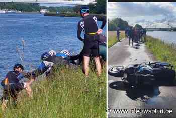 Motorrijder onder invloed ramt wielertoerist in kanaal en wandelt doodleuk verder: fietsmakkers redden slachtoffer en dragen dader over aan politie