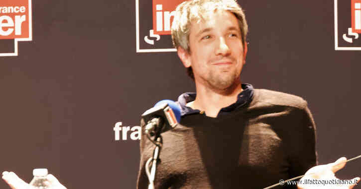 Francia, umorista licenziato dopo una battuta su Netanyahu: raffica di dimissioni di solidarietà. Come finirà?