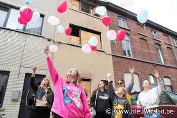 Partner en twee kindjes van Kyana (23) overleden tijdens allesverwoestende brand: “De pittige dame van voor de brand, die is er niet meer”