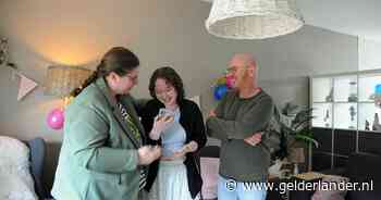 Tranen na verlossende telefoontje voor Eva (16): kanker overwonnen én cum laude geslaagd