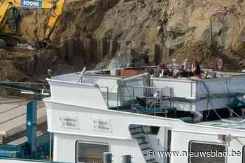 Stuurfoutje: schip wordt onbedoeld ‘cabriolet’ bij passage sluizencomplex
