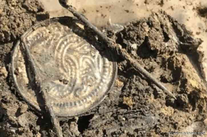 Trove of 19,000 Artifacts Found at Residential Development in Southern England