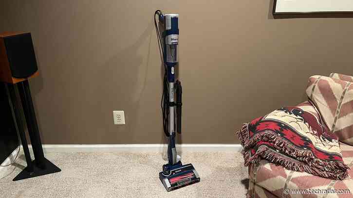 Shark Stratos Corded stick vacuum review