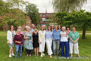 “Er is een rouwrevolutie bezig in Vlaanderen”: dertien mensen studeren af als rouwzorgvrijwilliger bij Coda