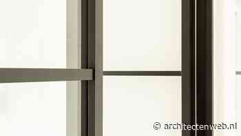 Glazen wanden voor open en lichtrijk kantoorgebouw