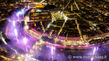 VIDEO | Lo spettacolo del lungotevere illuminato dai fuochi d'artificio