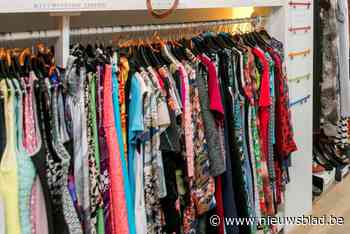 Kledingverkoop van sociale kruidenier de NetZak uitzonderlijk voor iedereen open