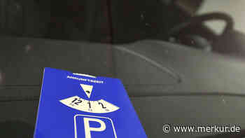 Parkscheibe einfach nachdrehen? Das kann für Autofahrer teuer werden