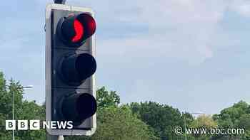 Councils get funds to update old traffic lights