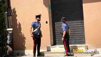 Giallo al Portuense: due saracinesche crivellate di colpi. Gli spari in pieno giorno