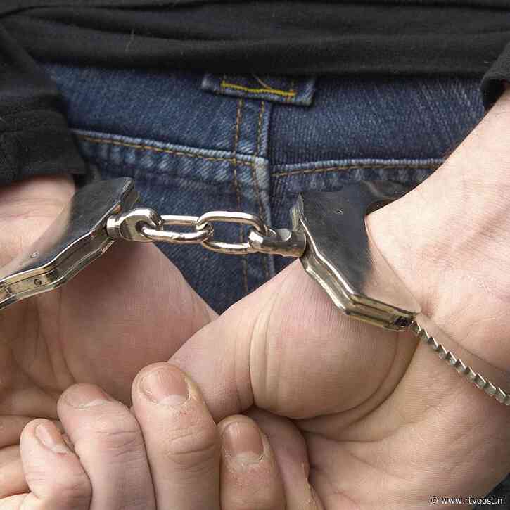 Dure Porsche en 100.000 euro cash in beslag genomen in zaak oud-speler FC Twente