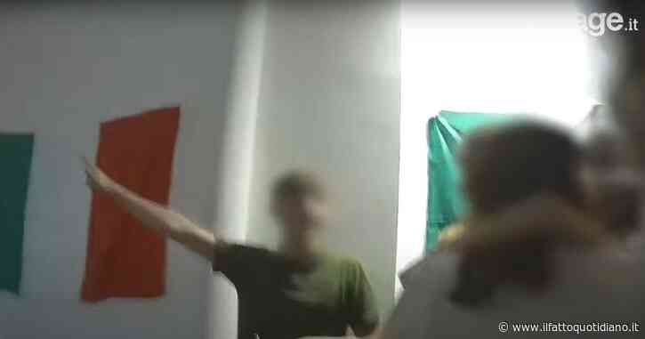 Braccia tese, “Sieg Heil” e inni al Duce: giornalista di Fanpage si infiltra tra i giovani di Fratelli d’Italia. Il video e le reazioni