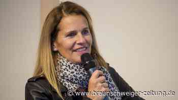 Kurioser Auftritt: So erklärt ZDF-Moderatorin Socken-Wahl