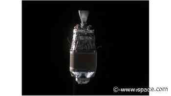 Private space-junk-inspection probe spots discarded rocket in orbit up close (photo)