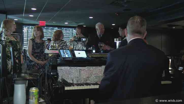 Johnny D's revives old standards in downtown Buffalo with steak, sushi, and song