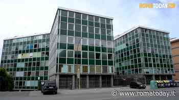 Meglio vuoti che occupati: la nuova vita dei palazzi sgomberati è con porte e finestre sigillate (VIDEO)