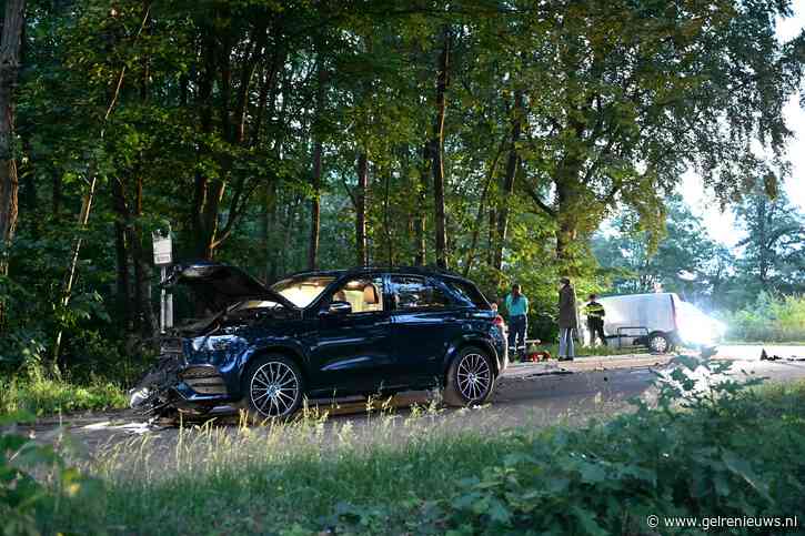 Twee auto’s total loss na aanrijding